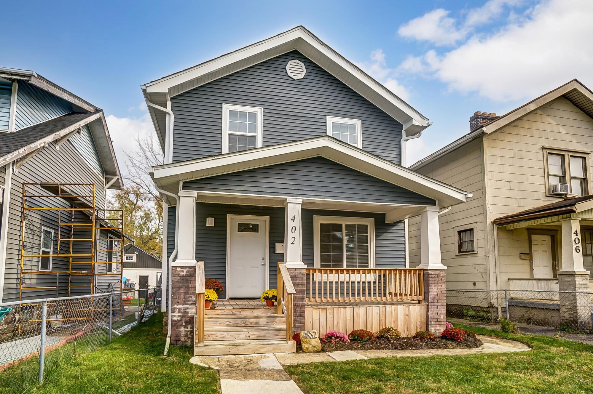 Photo 2 of 40 of 402 S Richardson Avenue house