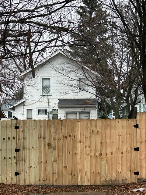 Photo 2 of 26 of 1270 S Ohio Avenue house