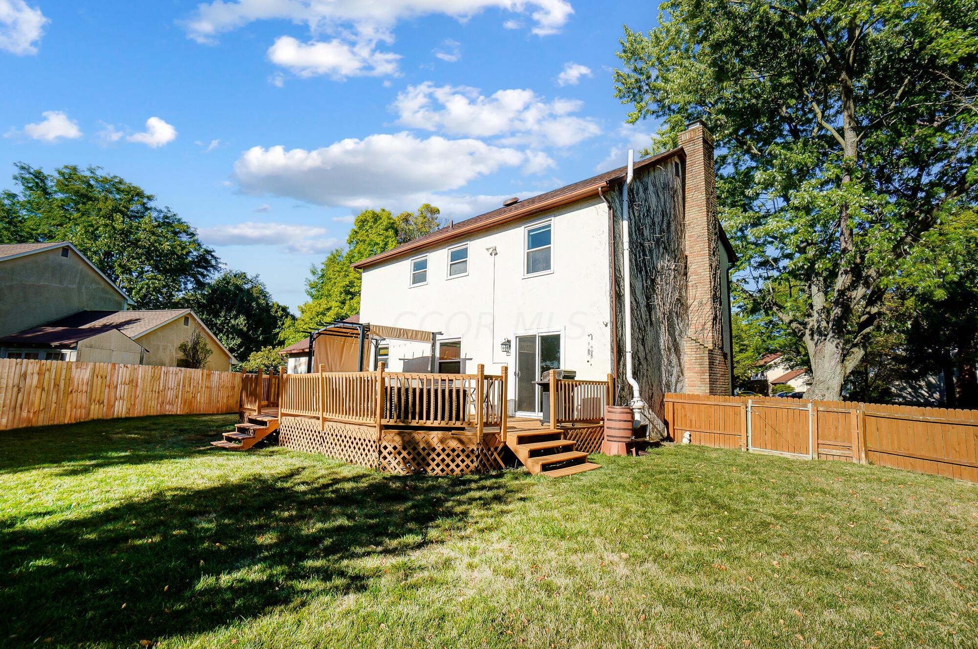 Photo 3 of 43 of 2059 Sawbury Boulevard house