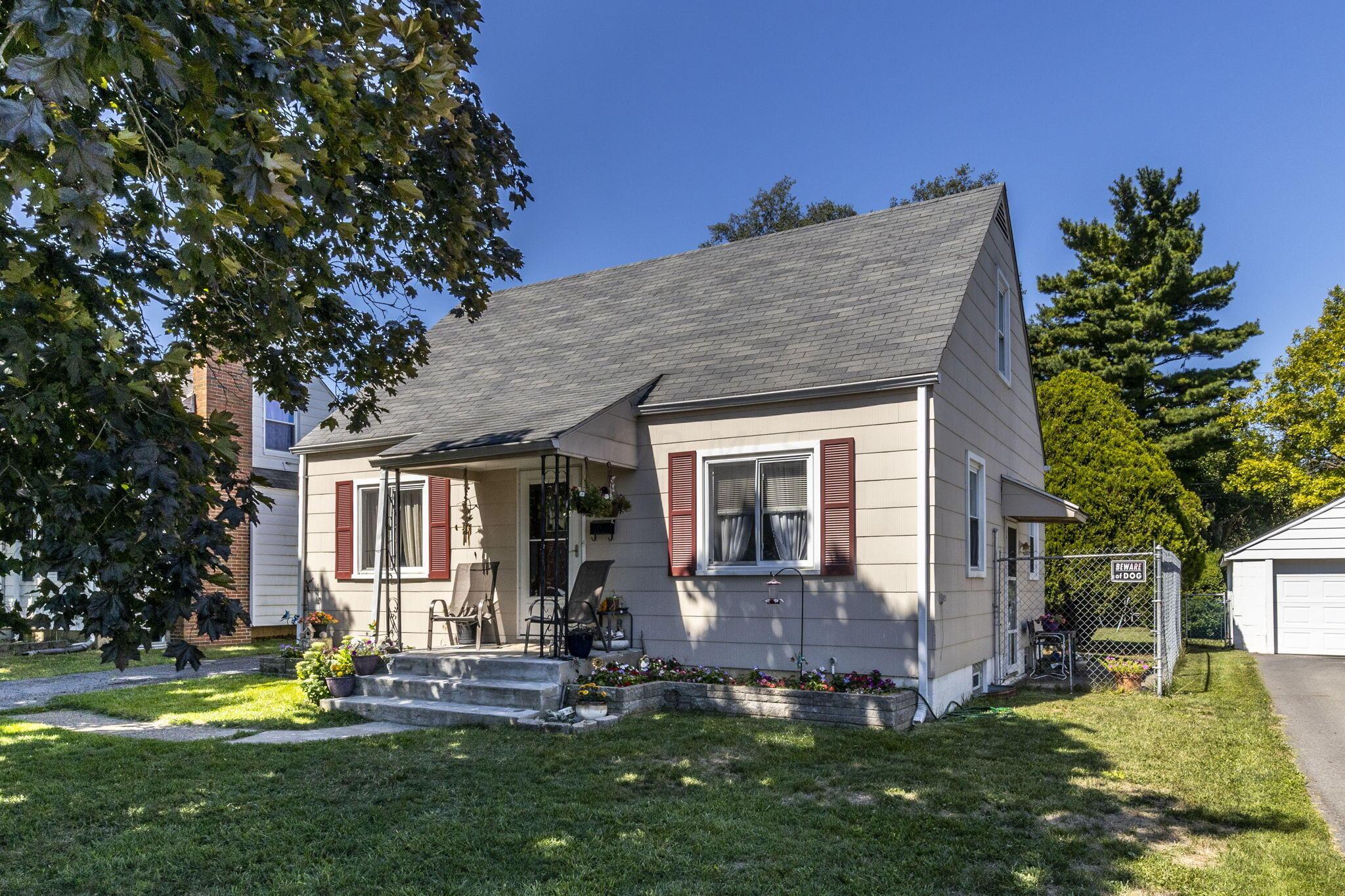 Photo 2 of 30 of 857 Binns Boulevard house