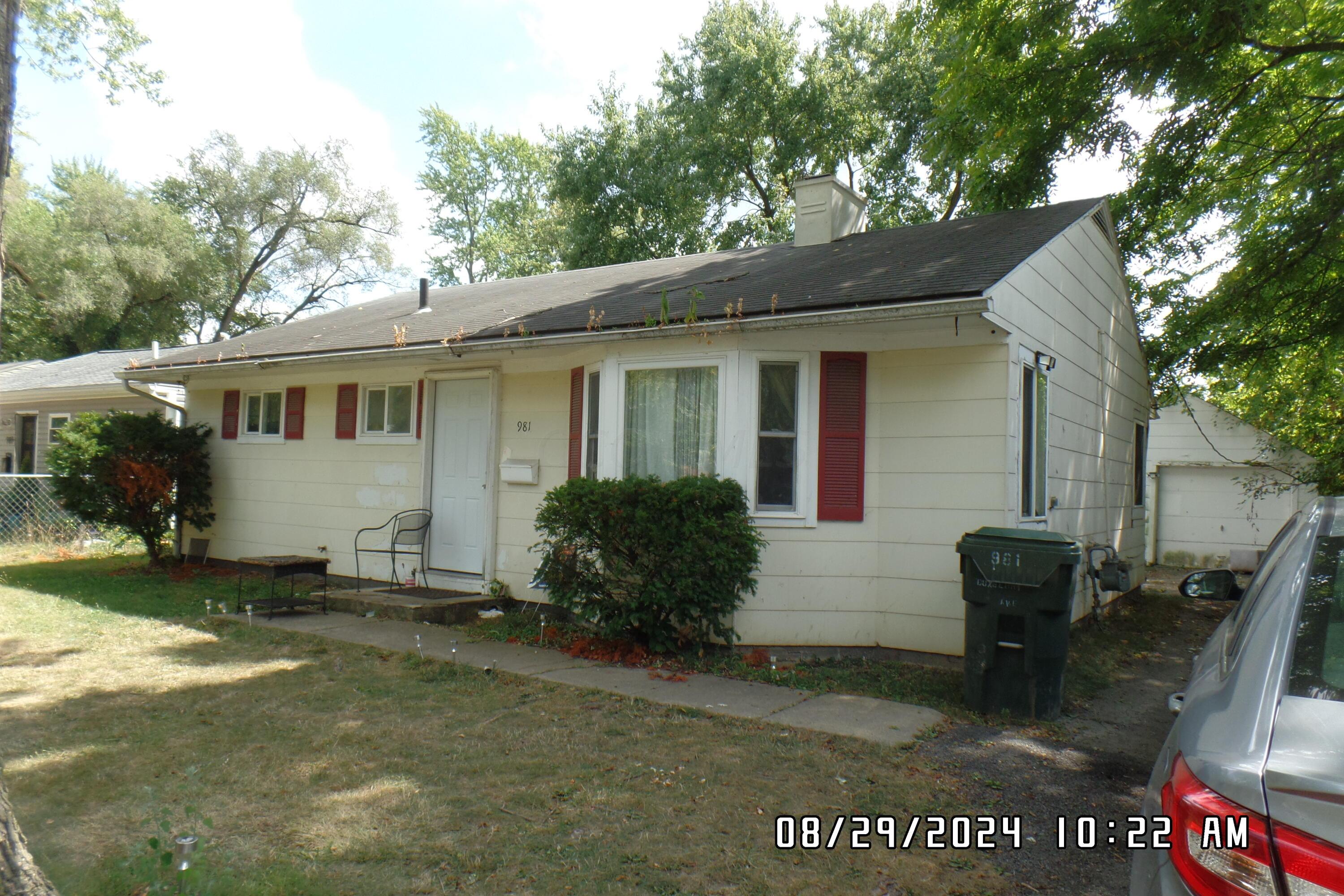 Photo 1 of 16 of 981 Duxberry Avenue house