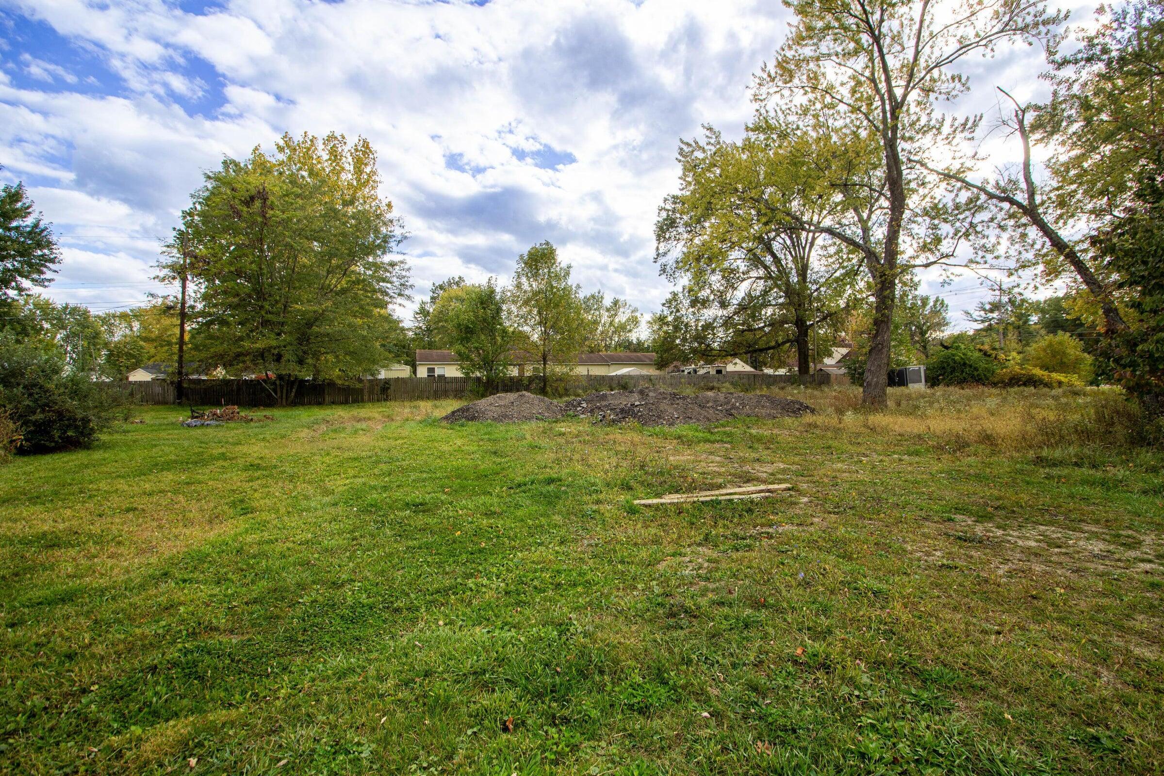 Photo 6 of 14 of 3703 Genessee Avenue land