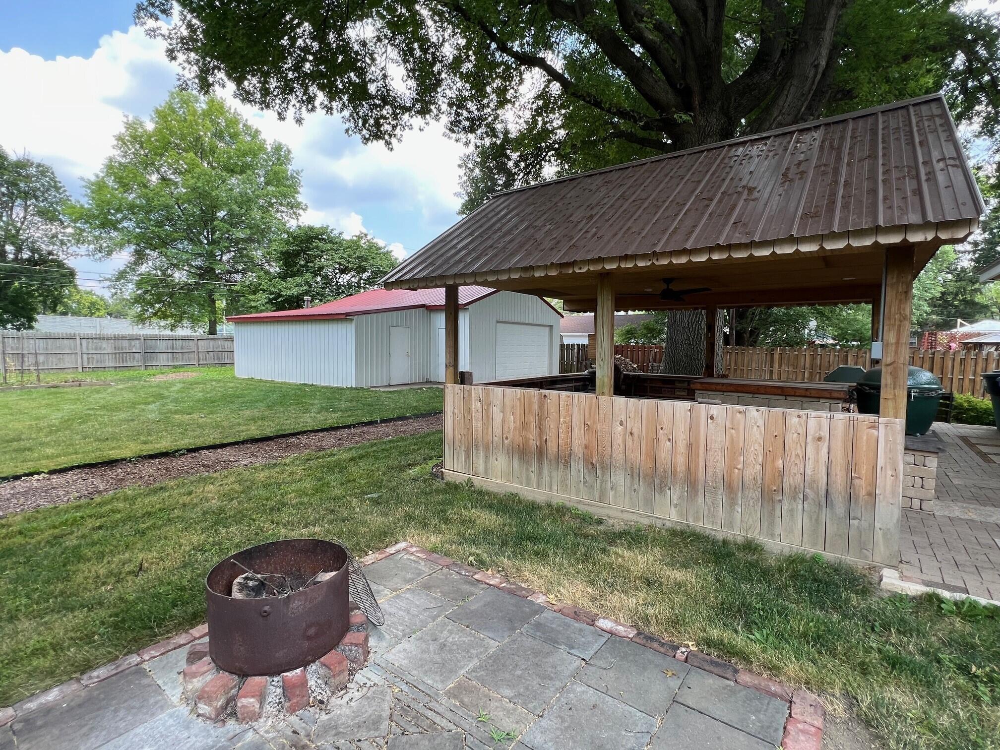 Photo 5 of 29 of 4485 Glenmawr Avenue house