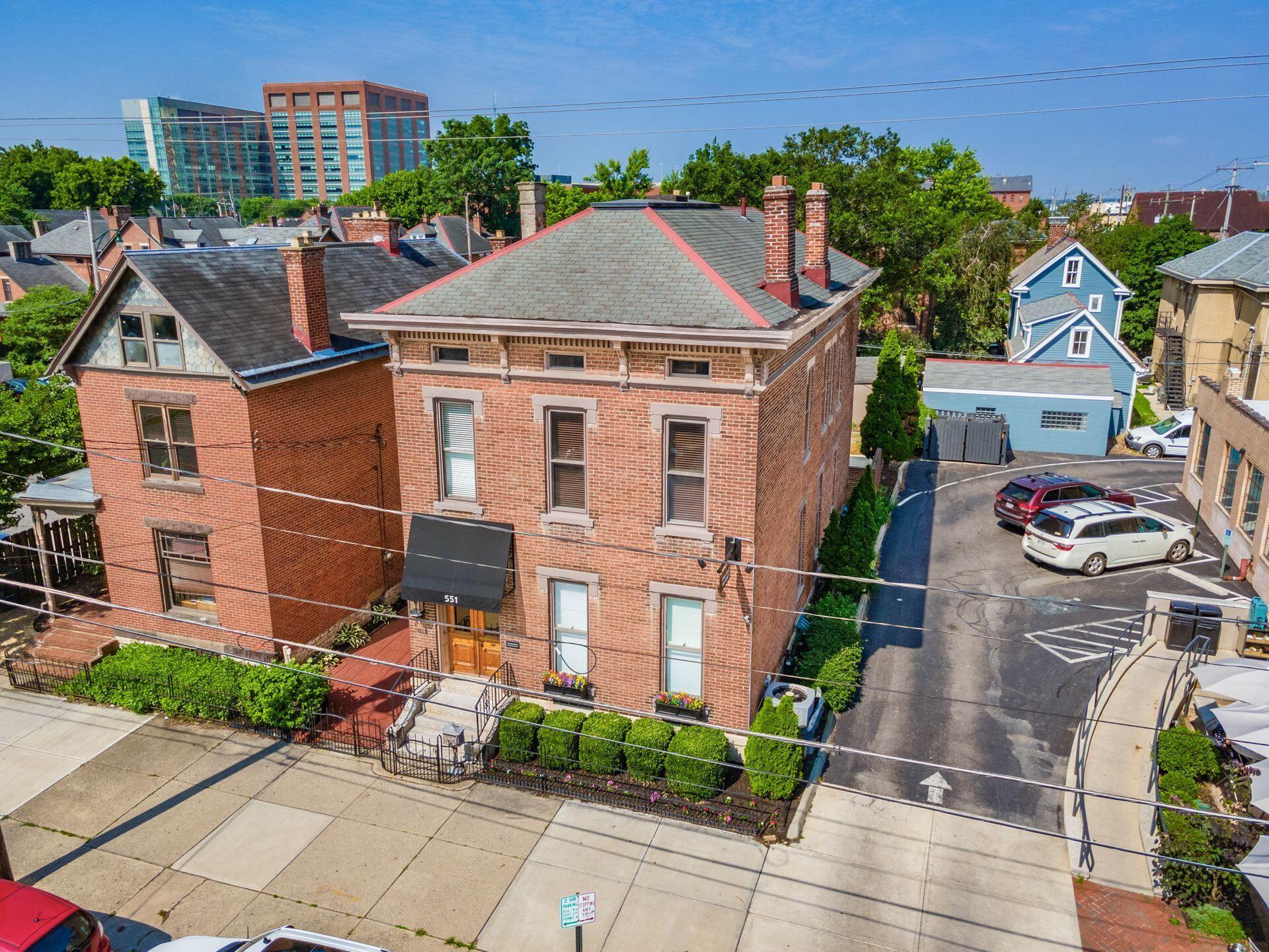 Photo 4 of 10 of 551 S 3rd Street house