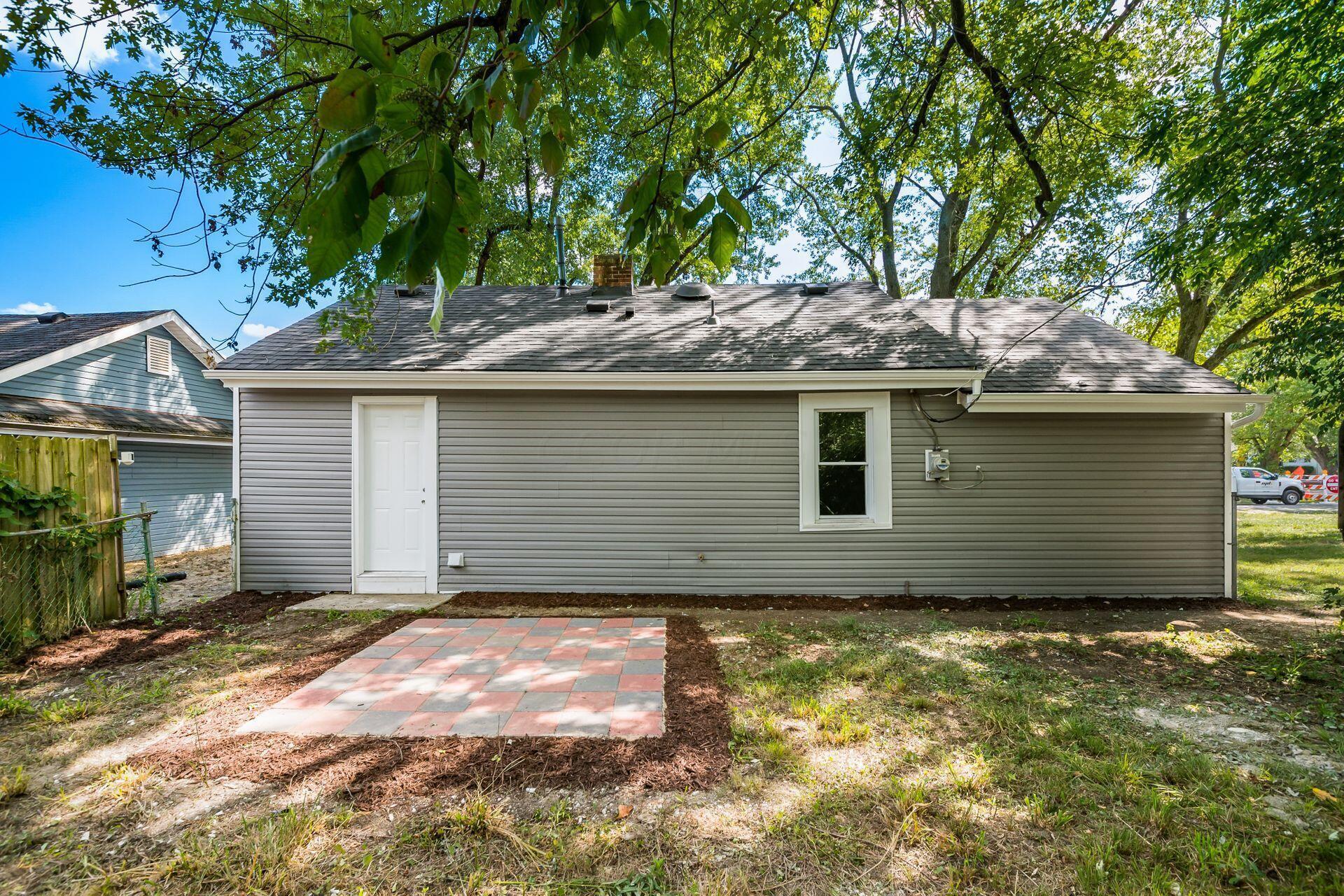 Photo 23 of 29 of 2080 Aberdeen Avenue house