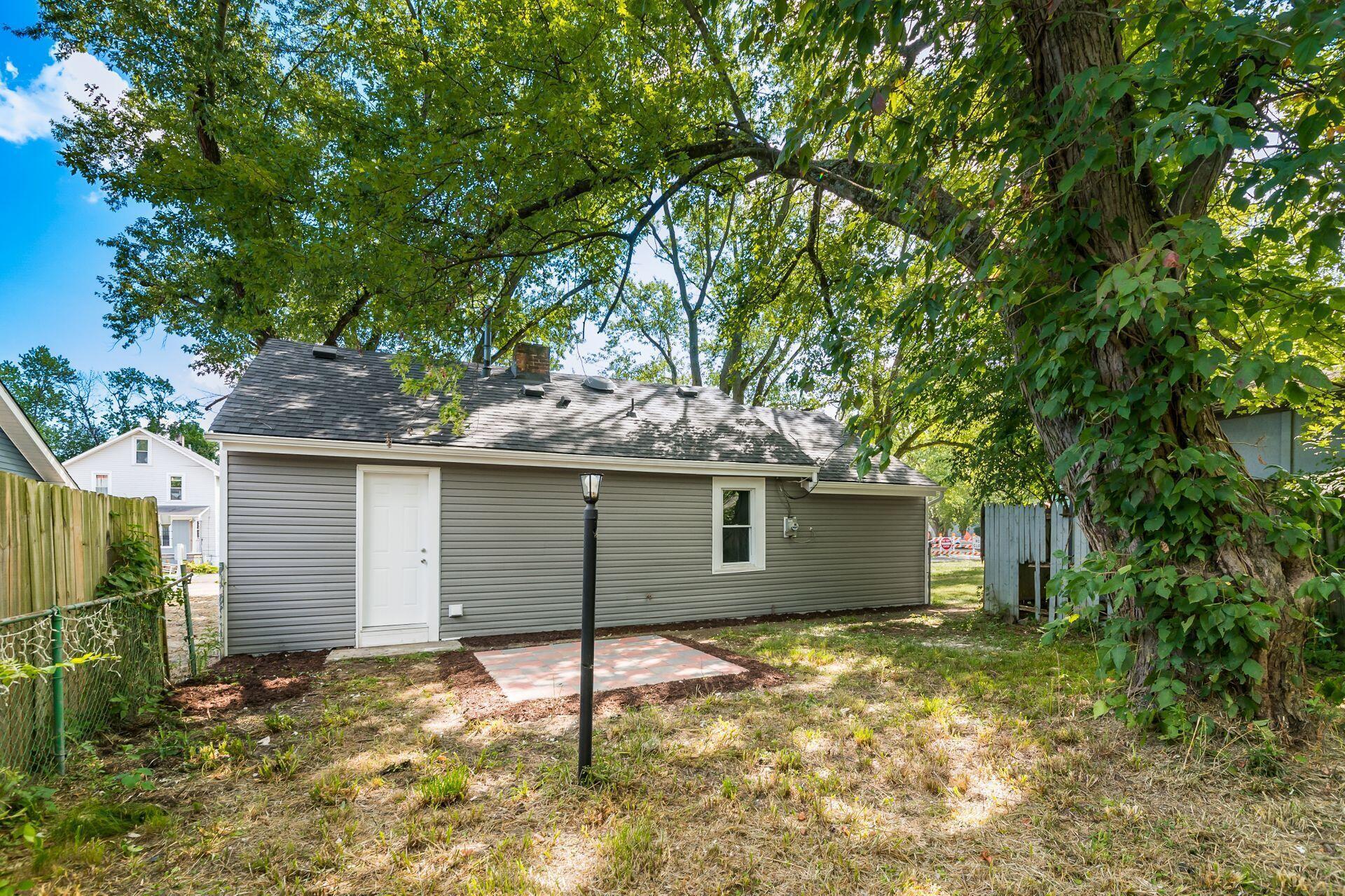 Photo 26 of 29 of 2080 Aberdeen Avenue house