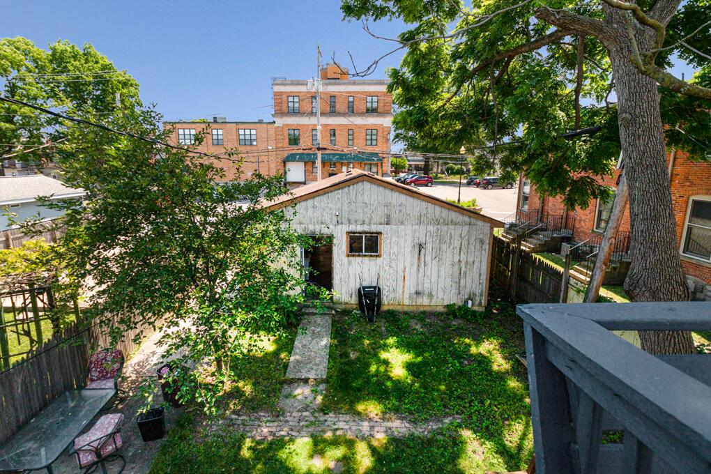 Photo 6 of 29 of 1456 Indianola Avenue house