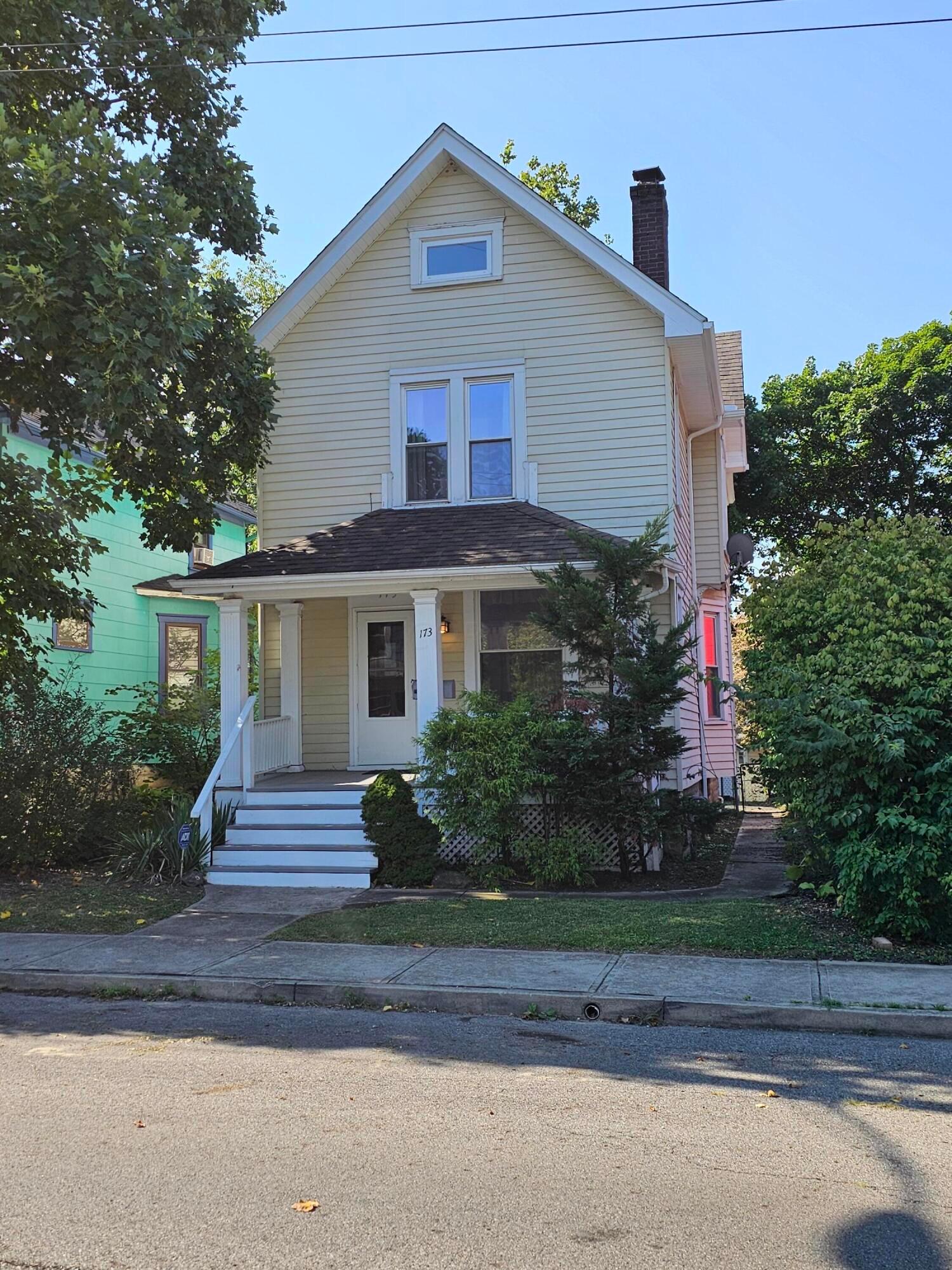 Photo 4 of 51 of 173 E Maynard Avenue house