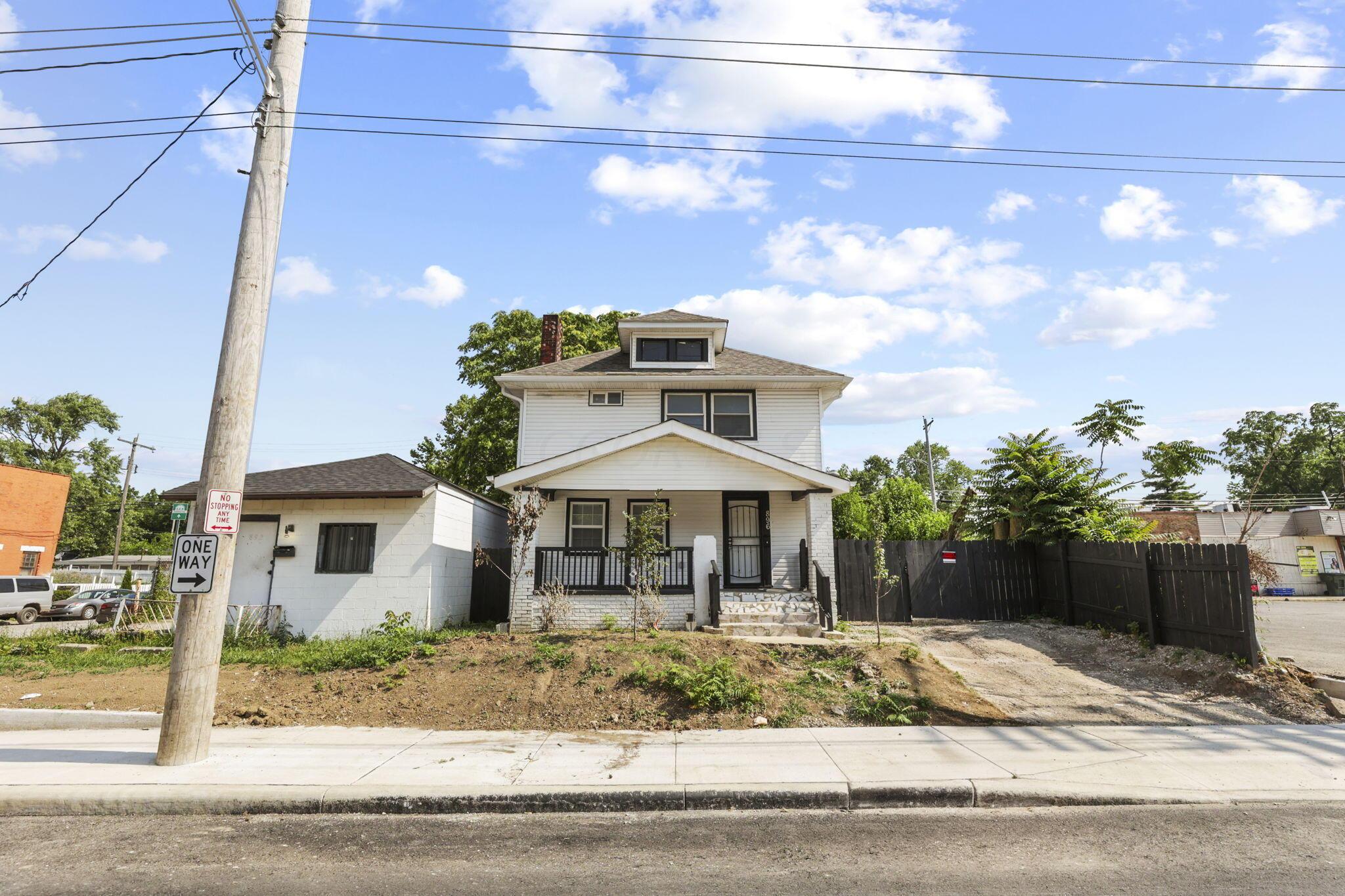 Photo 1 of 44 of 896 E Hudson Street house