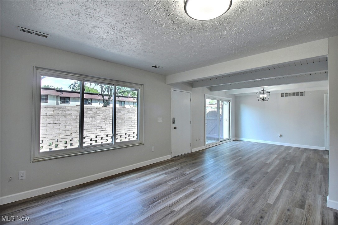 Photo 6 of 17 of 9956 Johnnycake Ridge Road E8 condo