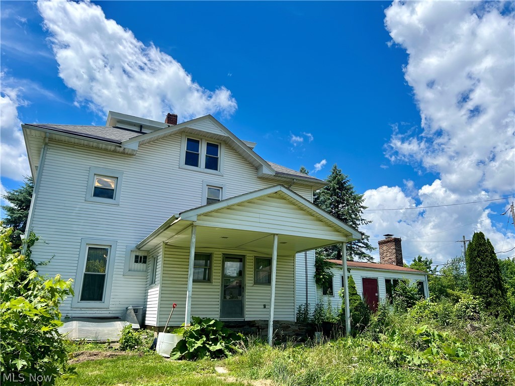 Photo 3 of 26 of 191 S Mecca Street house