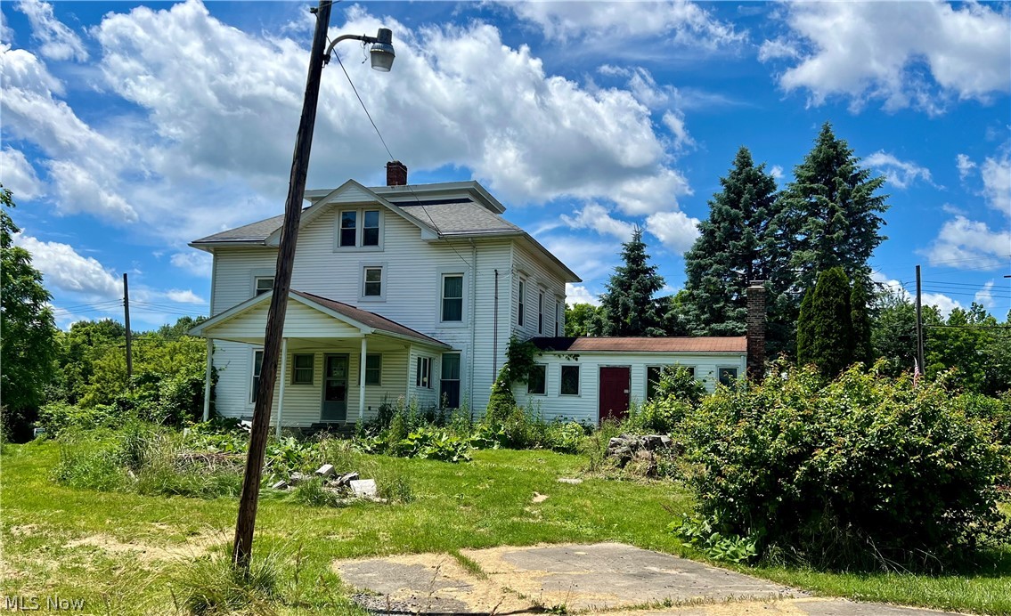 Photo 4 of 26 of 191 S Mecca Street house