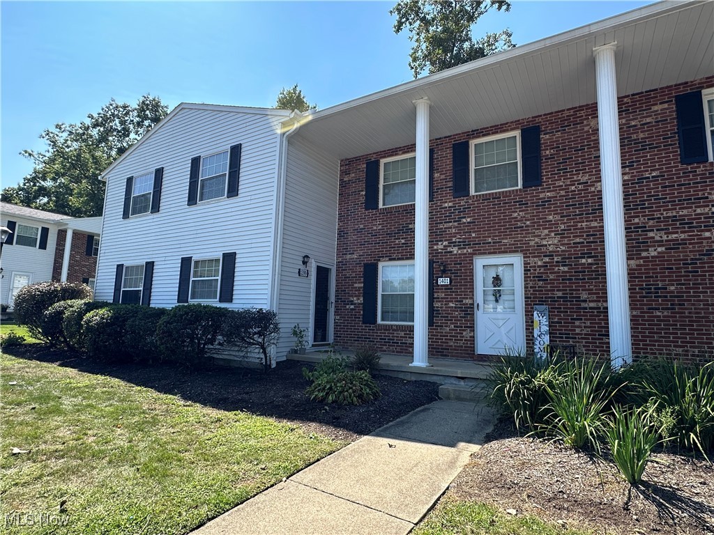 Photo 5 of 32 of 1399 Munroe Falls Avenue condo