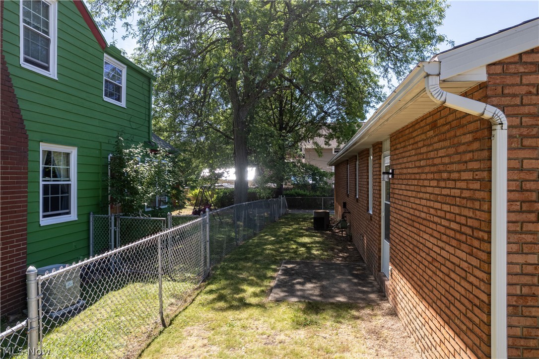 Photo 5 of 21 of 1965 19th Street house