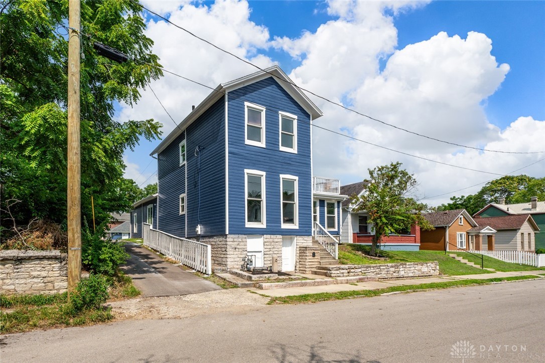 Photo 1 of 22 of 112 Alberta Street house