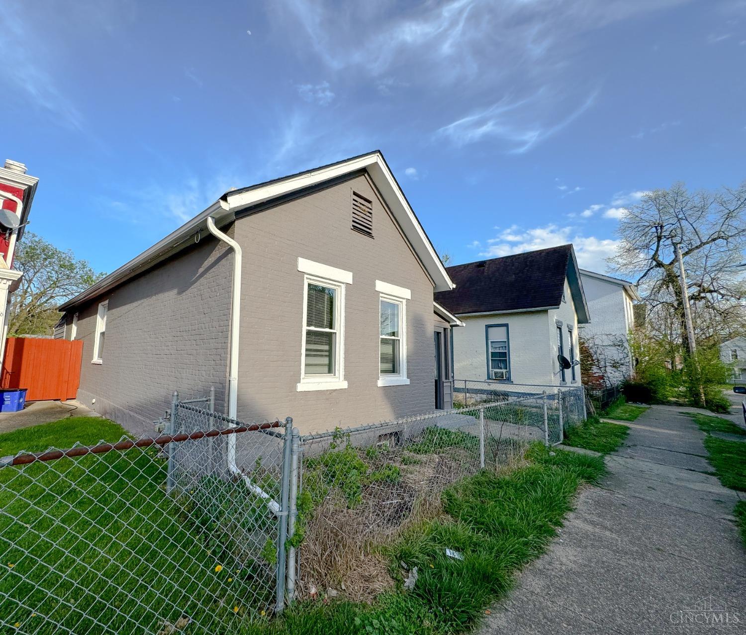 Photo 2 of 14 of 160 Kastner Avenue house