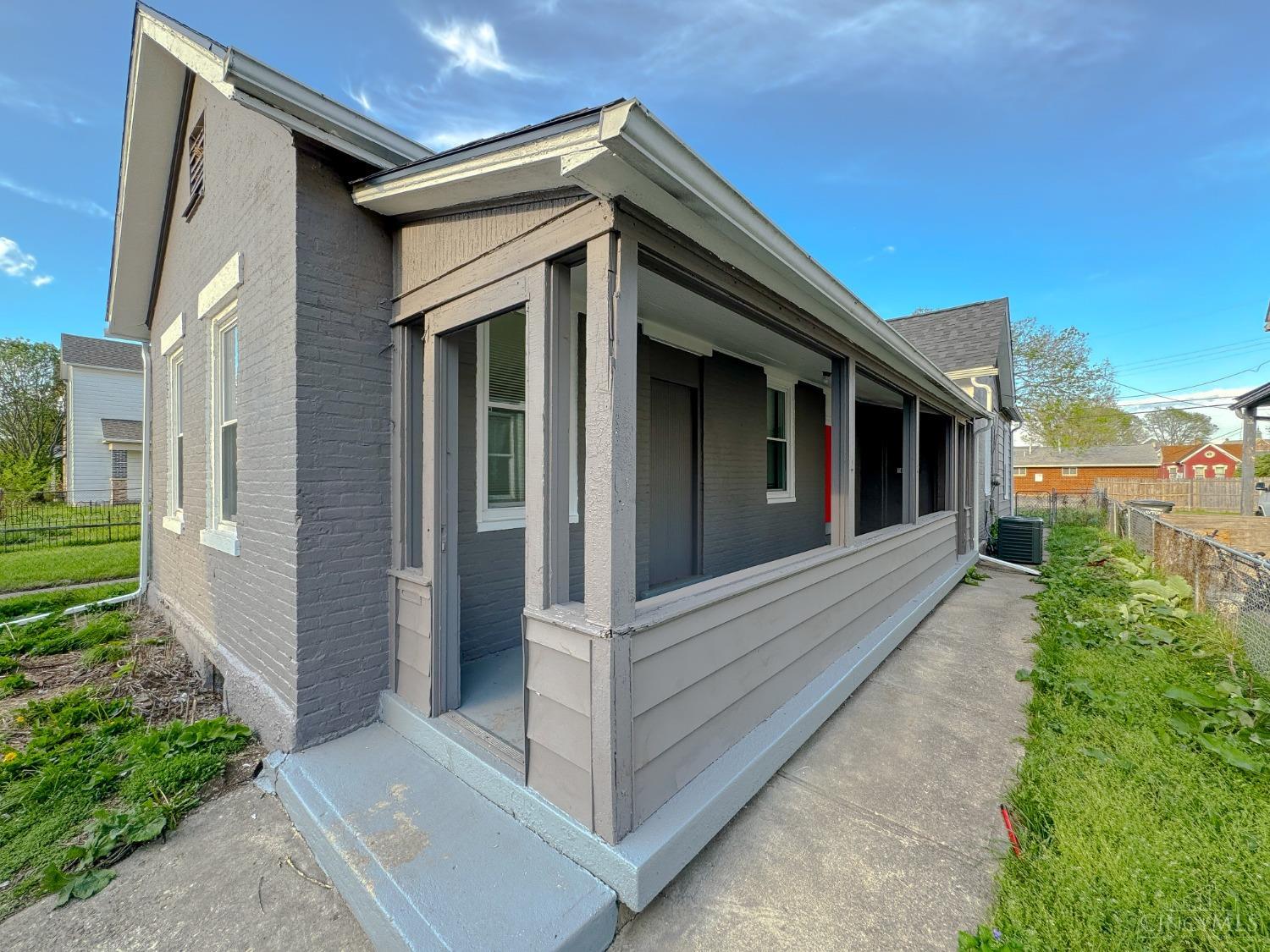 Photo 3 of 14 of 160 Kastner Avenue house