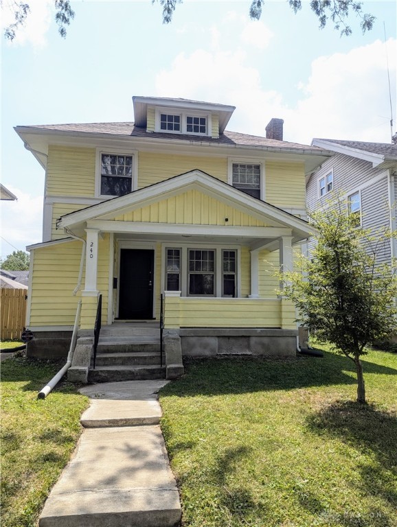 Photo 1 of 10 of 240 Kenwood Avenue house