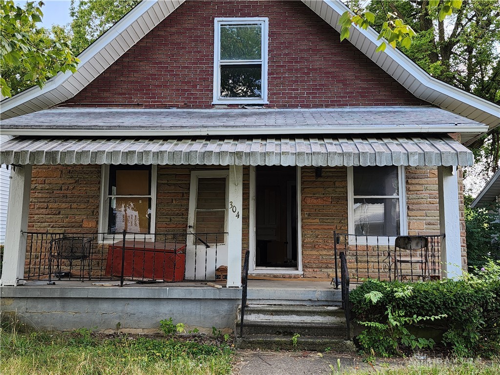 Photo 1 of 1 of 304 Bellaire Avenue house