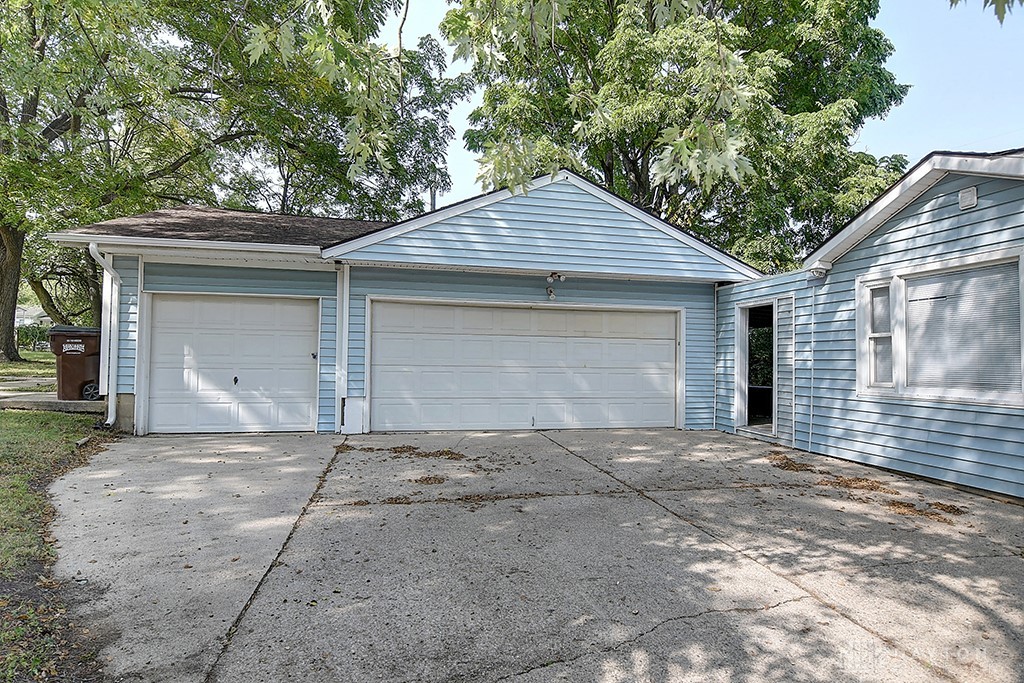 Photo 4 of 31 of 1660 Horlacher Avenue house