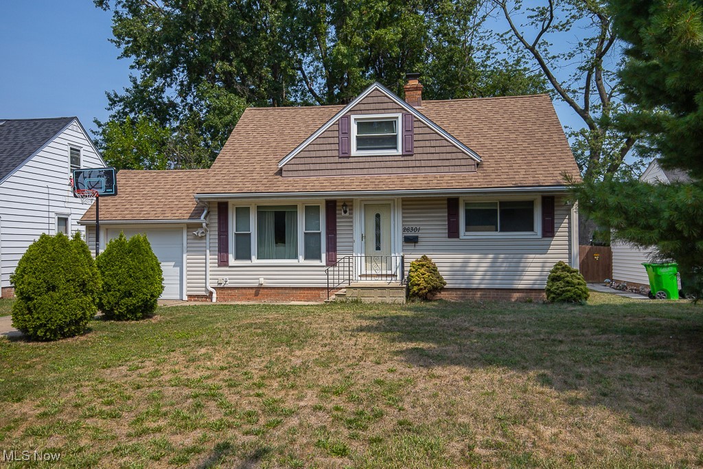 Photo 25 of 28 of 26301 Briardale Avenue house