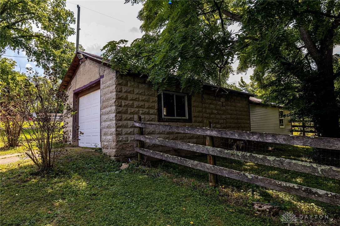 Photo 6 of 49 of 2331 Hamilton Middletown Road house