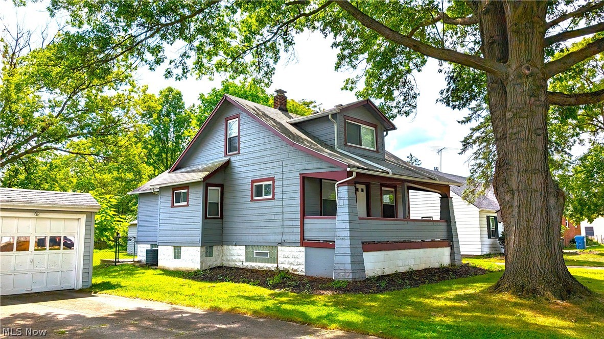 Photo 3 of 15 of 4219 W 222 Street house