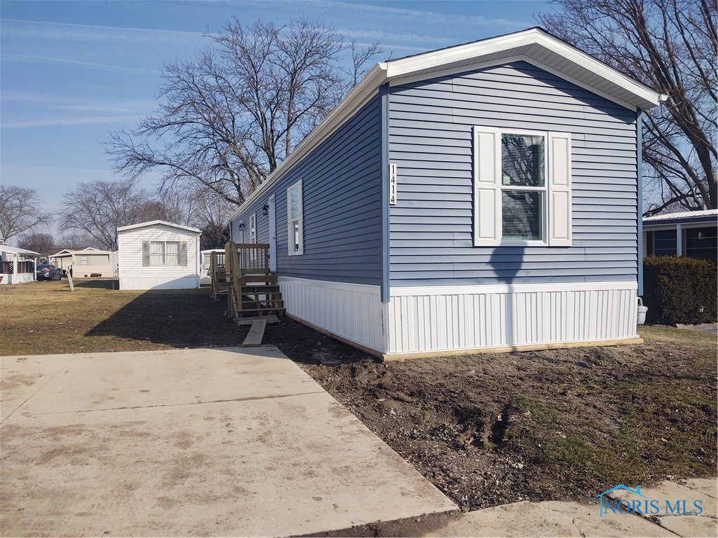 Photo 1 of 18 of 1414 Eastshore Drive mobile home