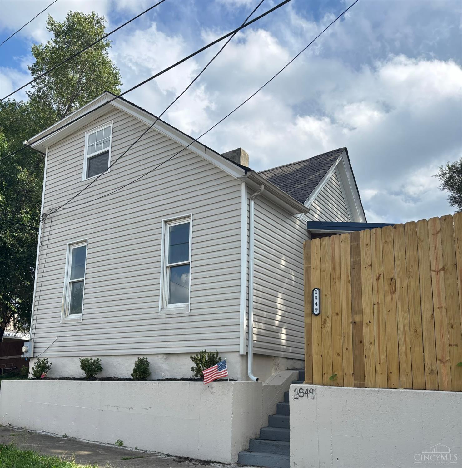 Photo 1 of 13 of 1849 Lincoln Avenue house