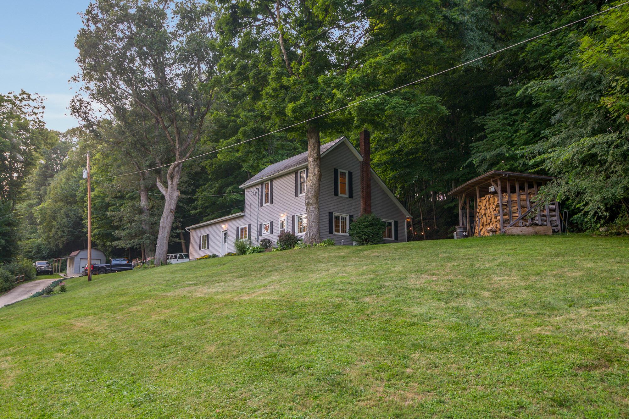 Photo 4 of 33 of 24057 Coshocton Road house