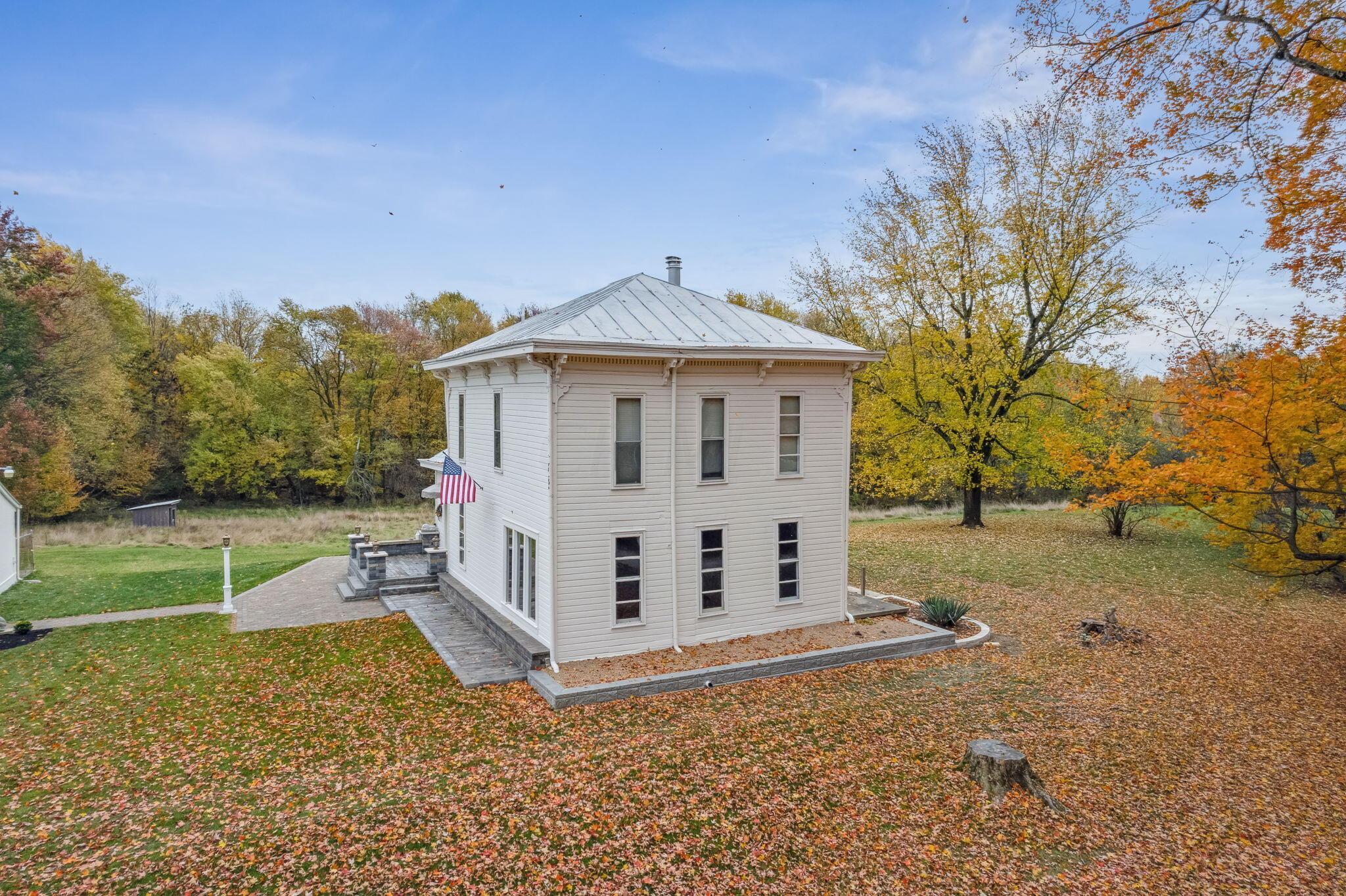 Photo 9 of 27 of 11862 Woodhaven Road property