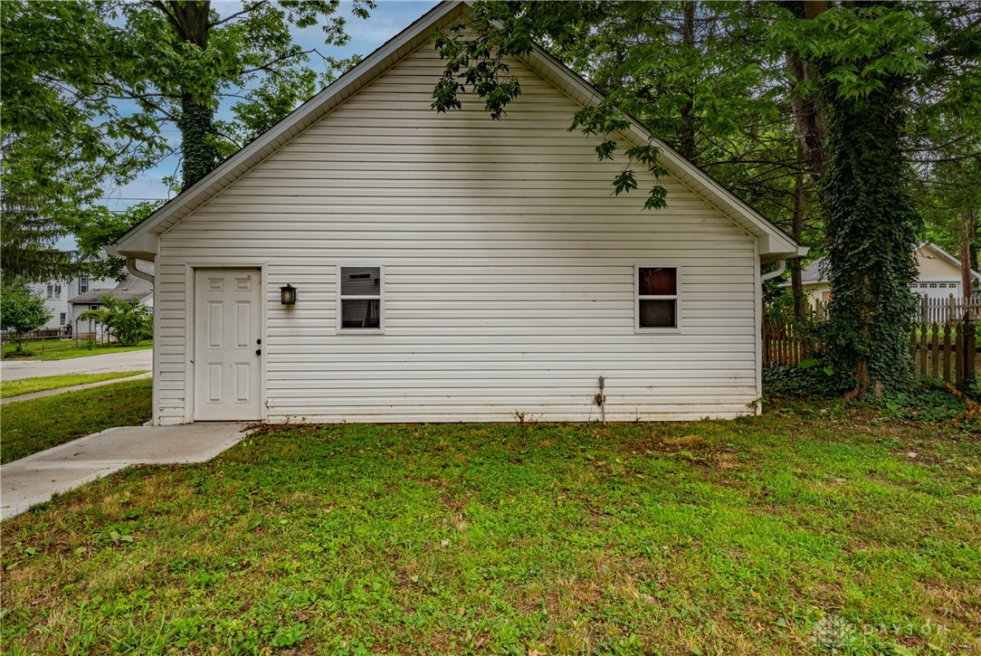 Photo 53 of 62 of 1497 Bowman Avenue house