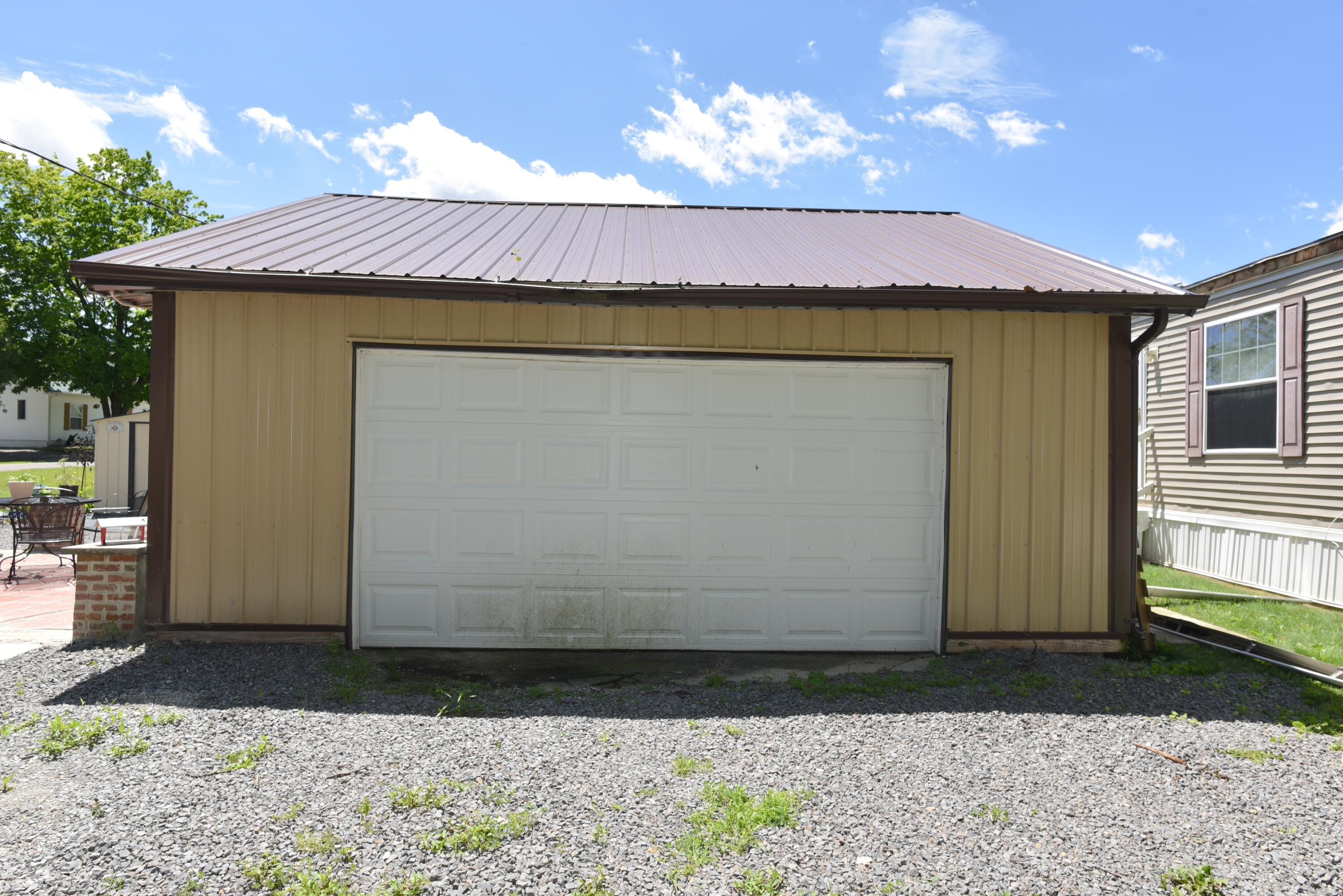 Photo 4 of 15 of 11393 Oneida Path mobile home