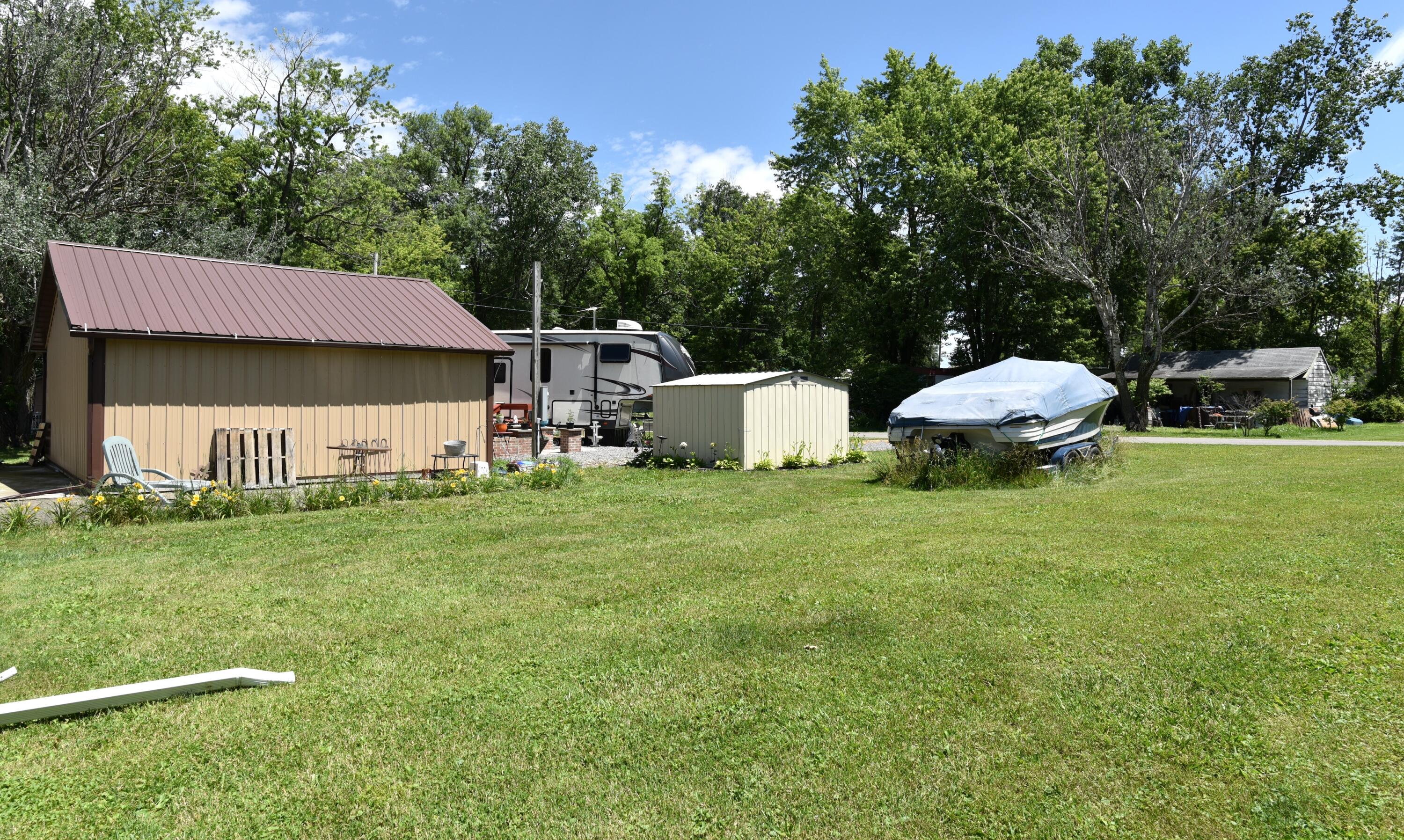 Photo 8 of 15 of 11393 Oneida Path mobile home