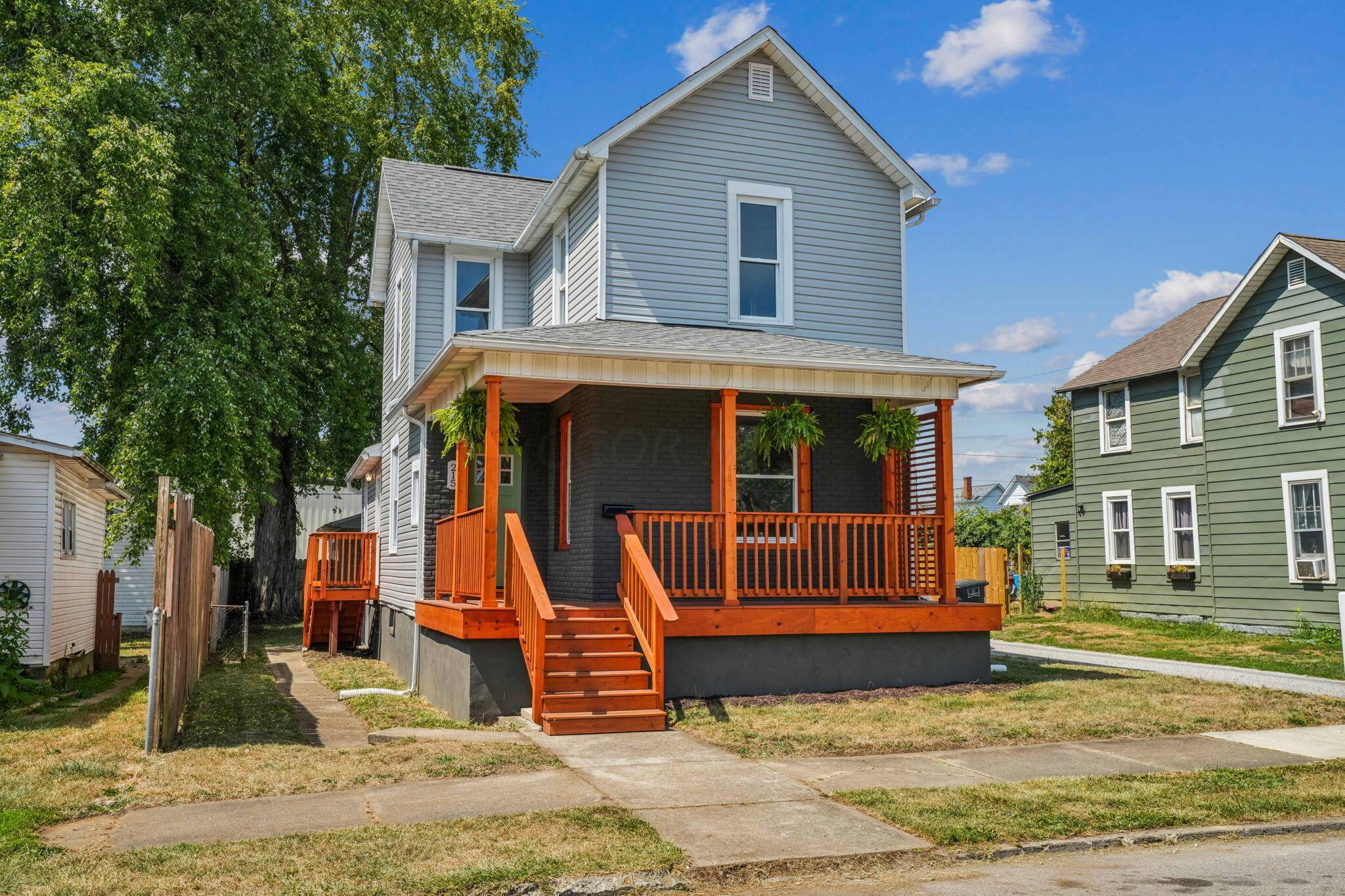 Photo 3 of 37 of 215 Wyandotte Street house