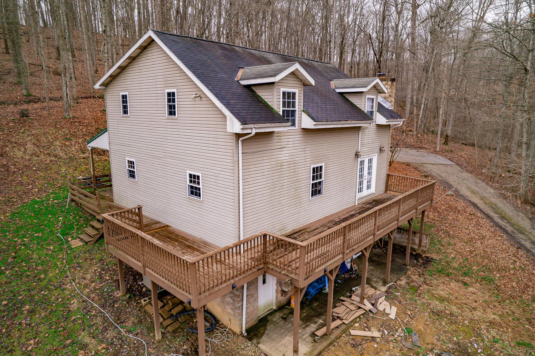 Photo 3 of 43 of 14081 Middlefork Road house