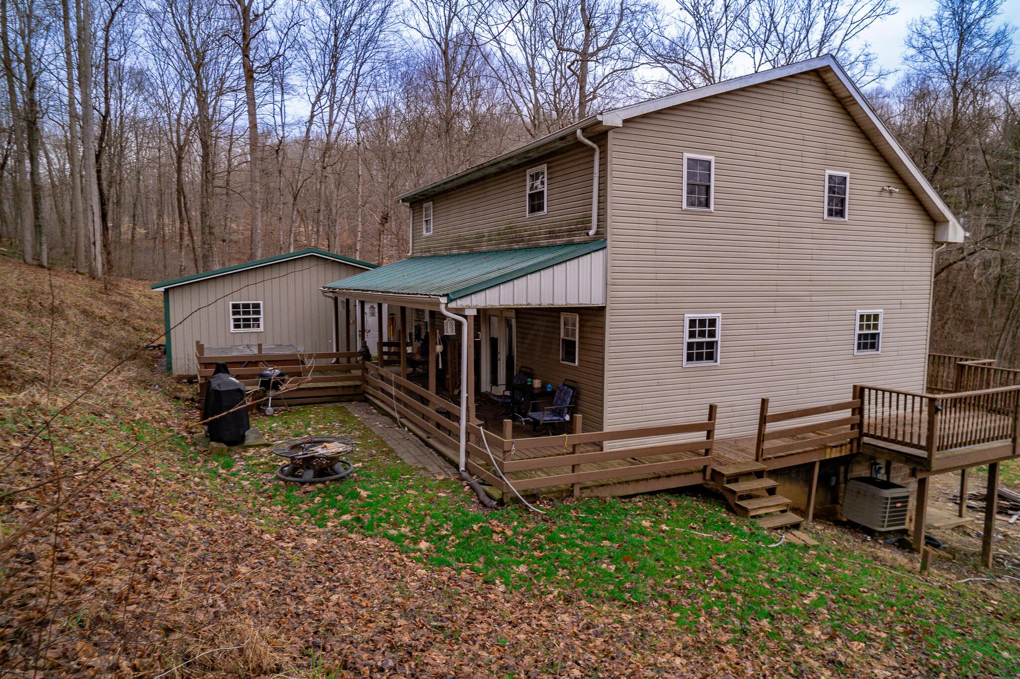 Photo 4 of 43 of 14081 Middlefork Road house