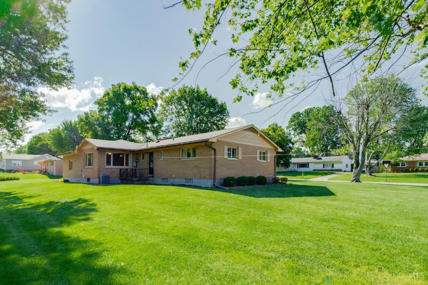 Photo 6 of 41 of 268 Lee Drive house