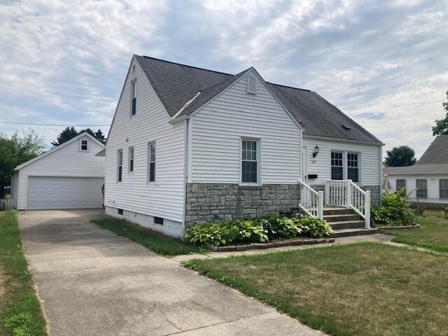 Photo 1 of 26 of 1007 Davis Avenue house