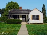 Photo 2 of 31 of 25 N Terrace Avenue house