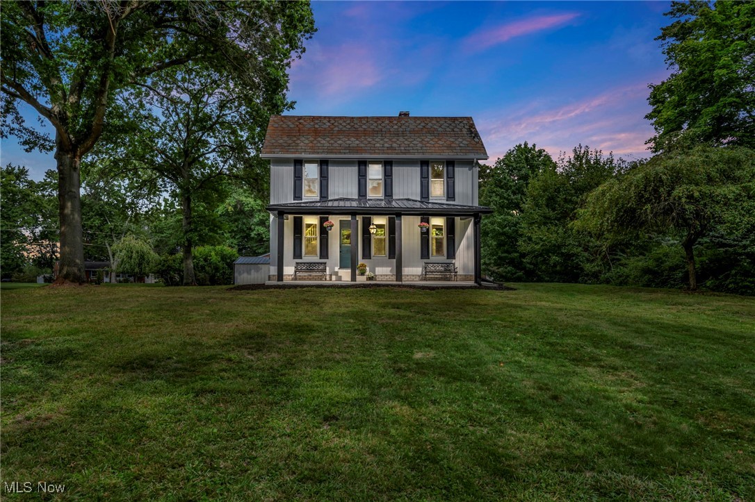 Photo 4 of 42 of 800 Marquardt Avenue house