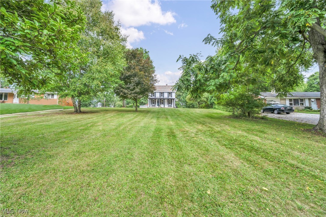 Photo 5 of 42 of 800 Marquardt Avenue house