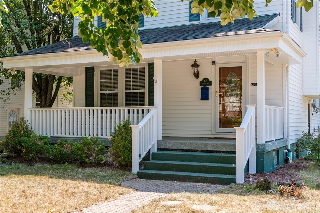 Photo 3 of 40 of 66 Telford Avenue house