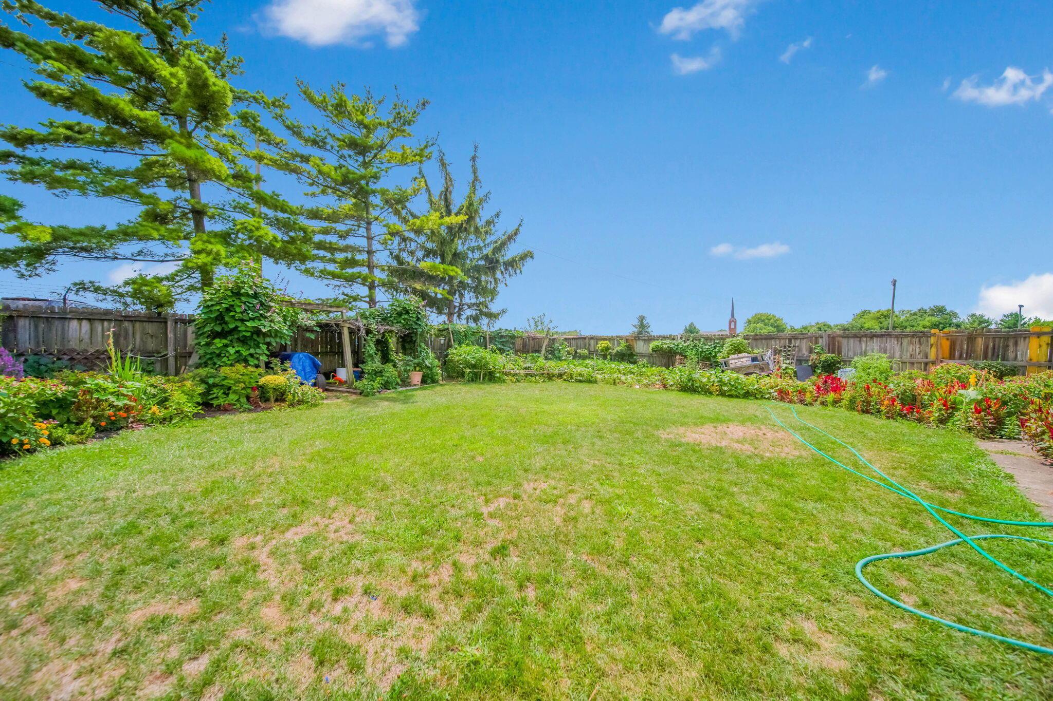 Photo 9 of 41 of 2107 Bridlewood Boulevard house