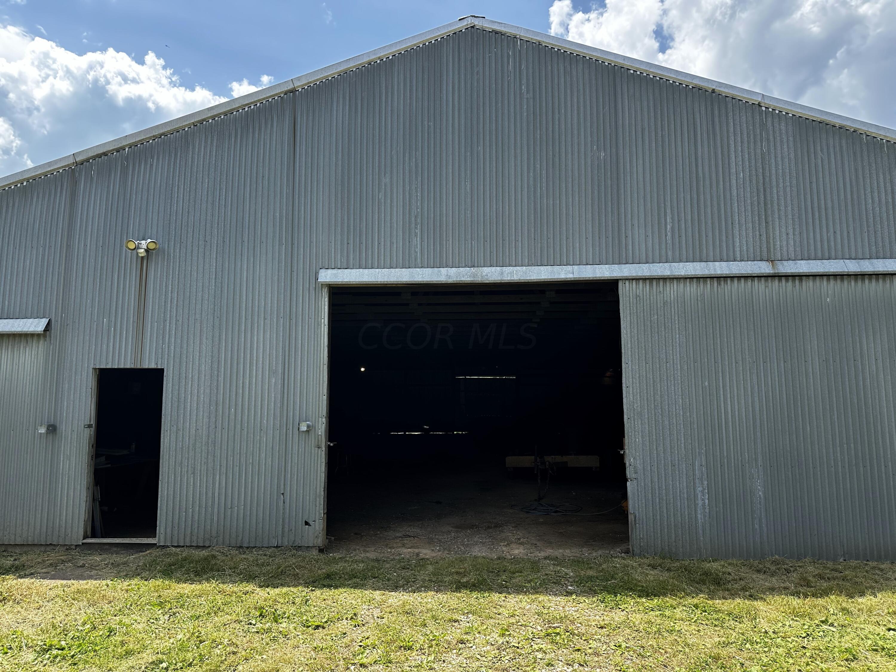 Photo 20 of 81 of 1773 Hull Road (Barns and Caves on Wayne) land