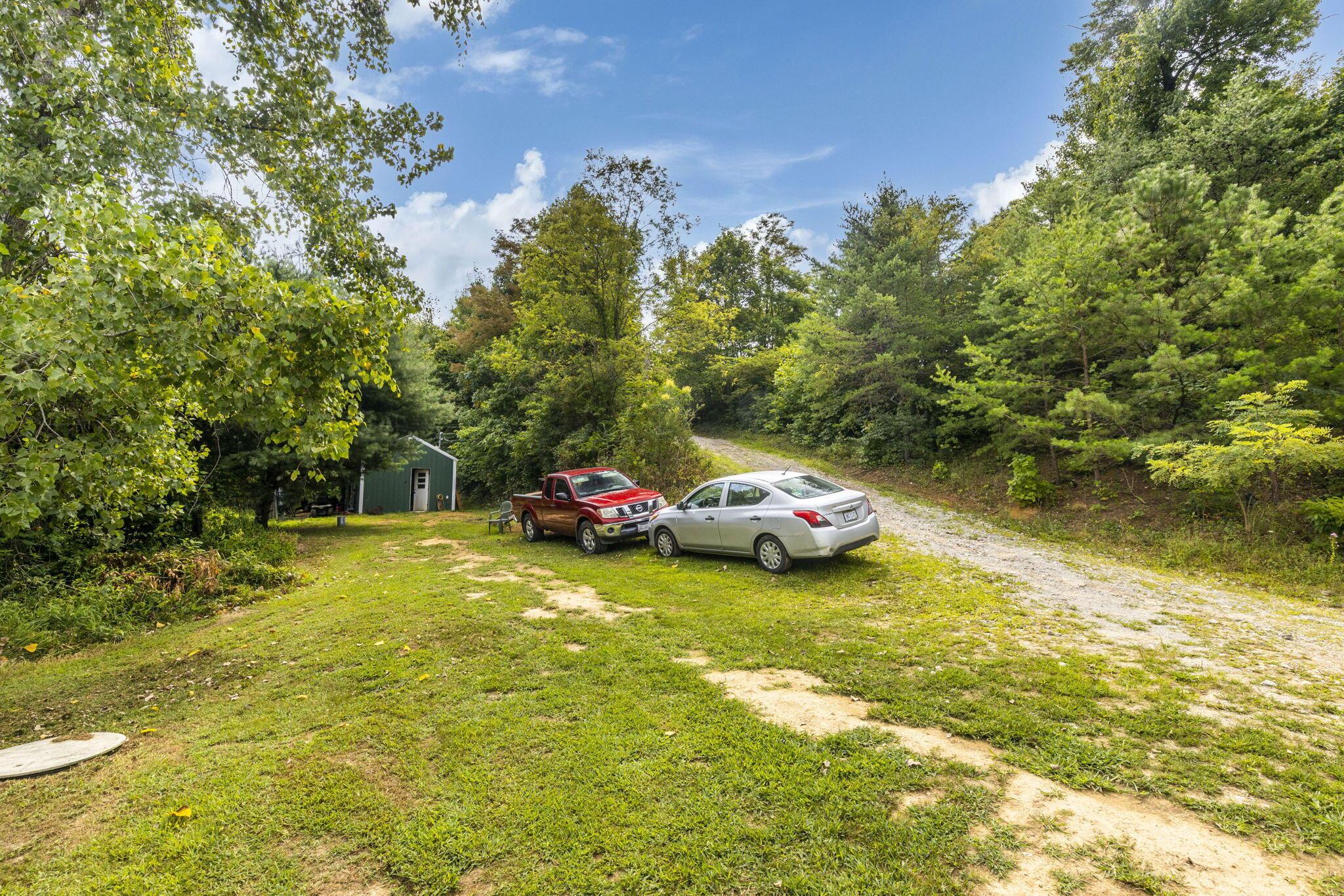 Photo 23 of 38 of 13207 Clapper Hollow Road house