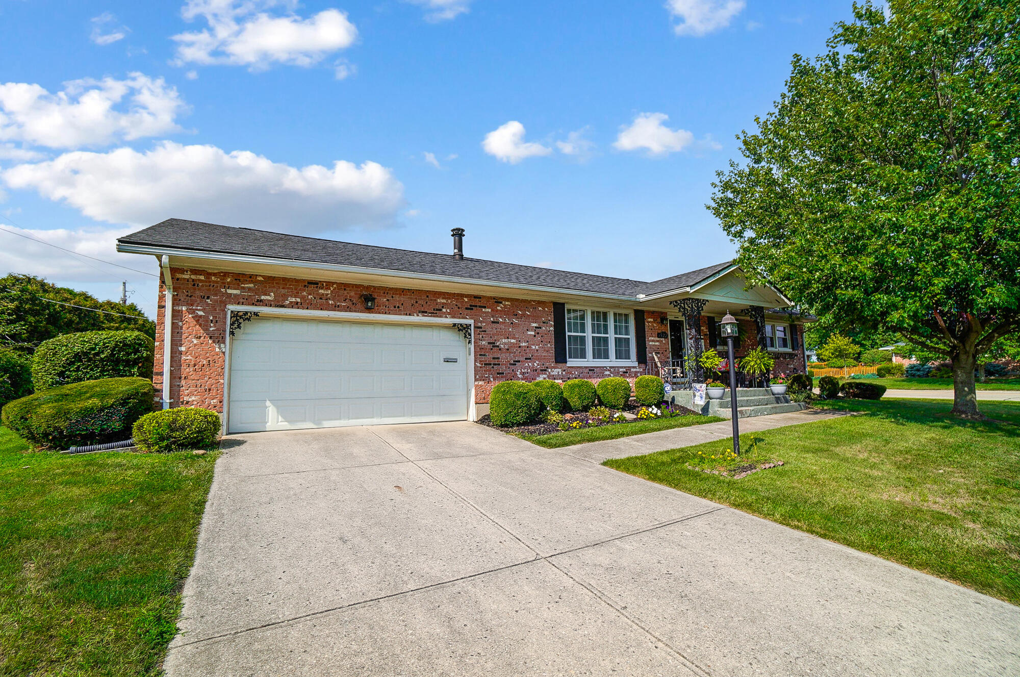 Photo 6 of 40 of 1522 Erika Drive house