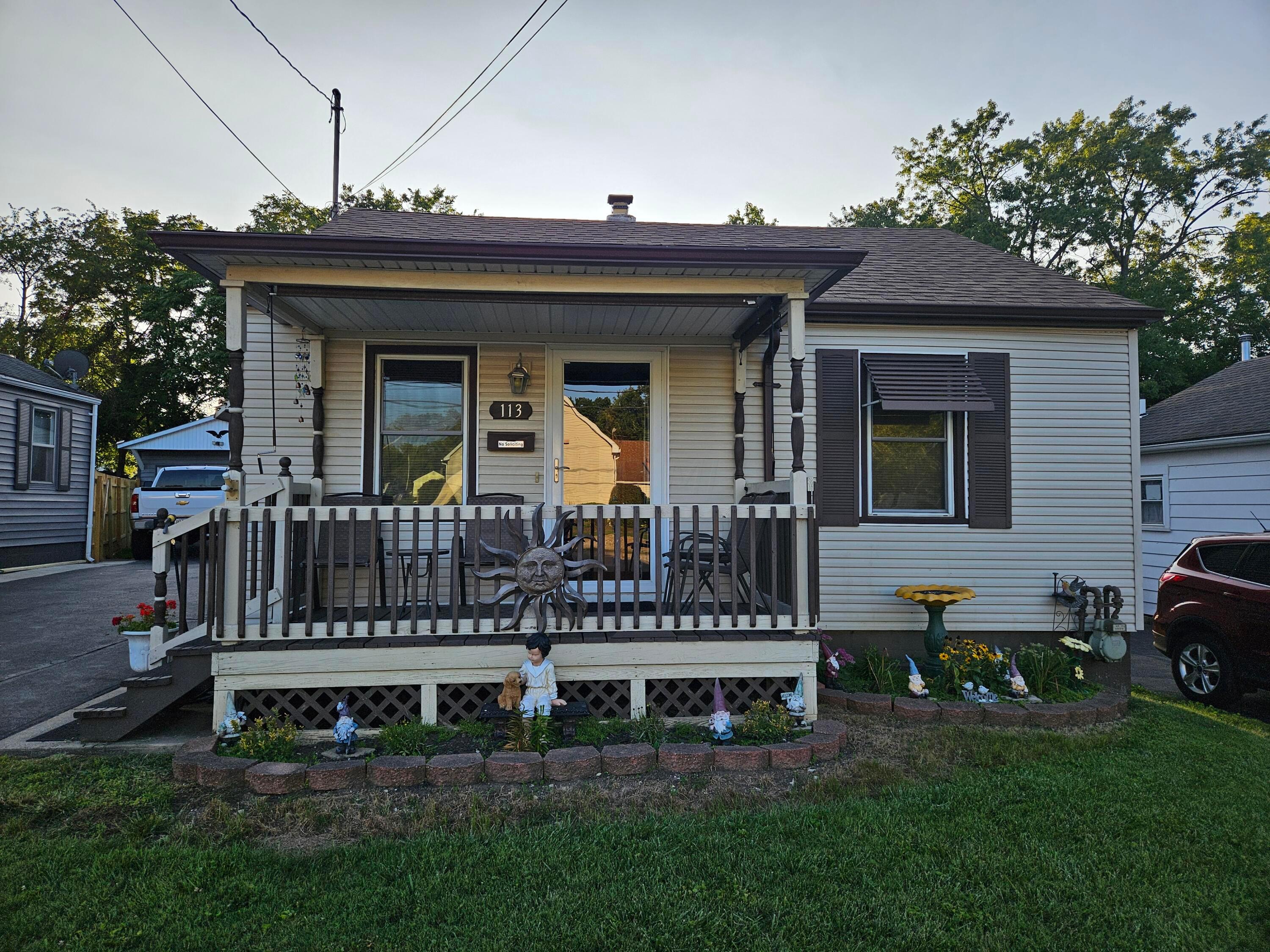 Photo 1 of 15 of 113 Lawnview Avenue house