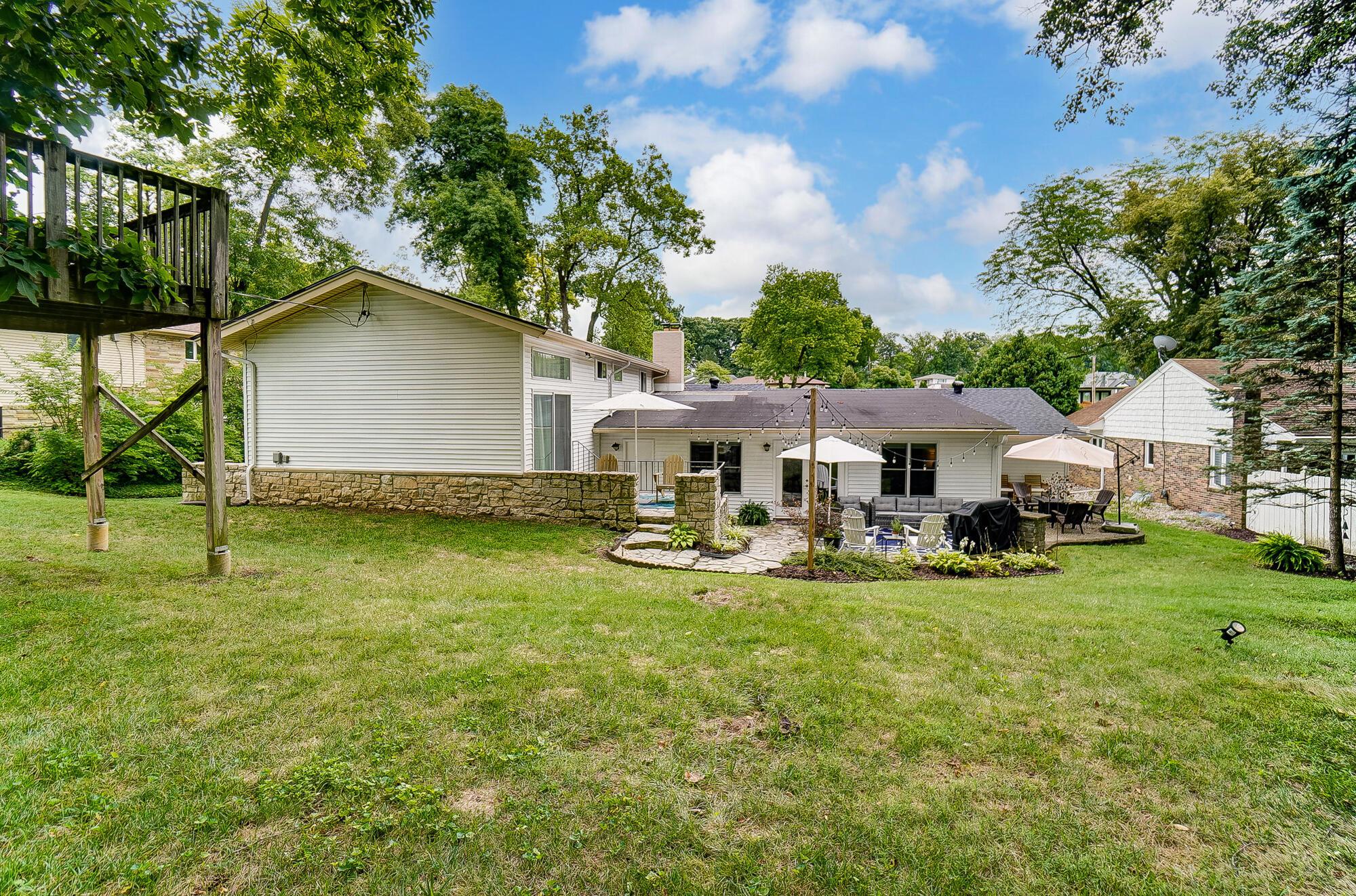 Photo 60 of 73 of 2115 Oak Knoll Drive house