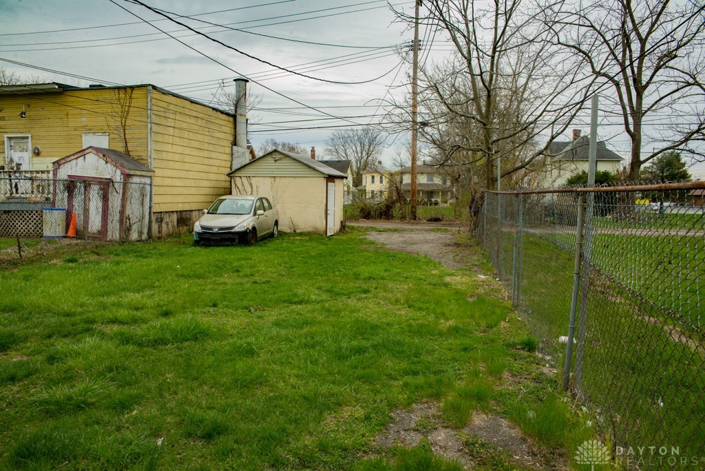 Photo 6 of 6 of 131 E Liberty Street house